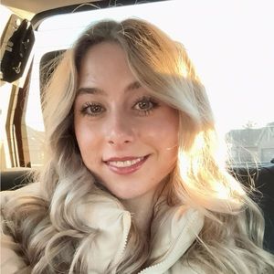 Meet your Posher, Madelyn